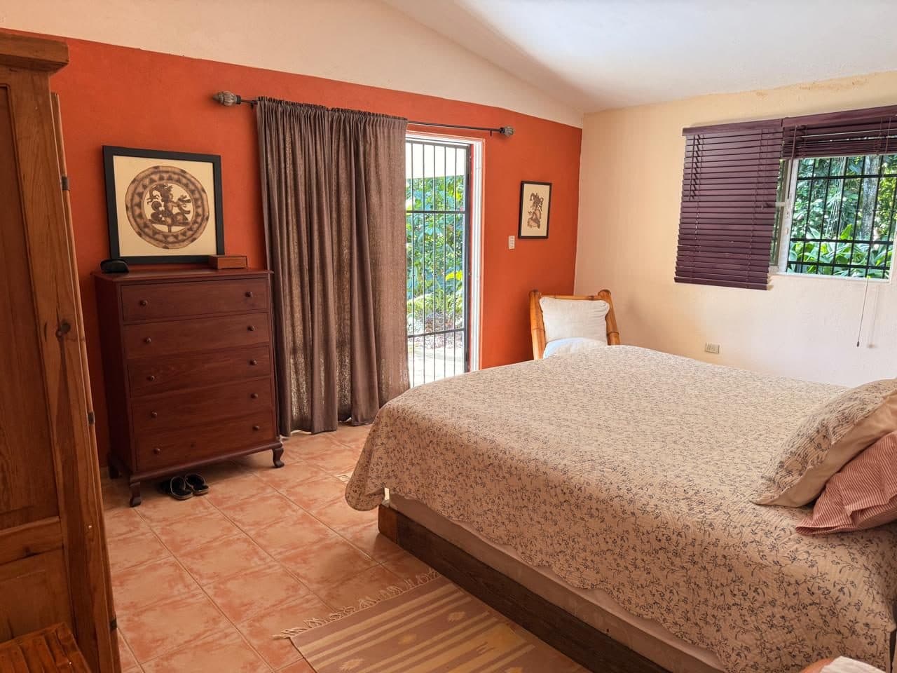 47 Tareas with home with beautiful view of valley.