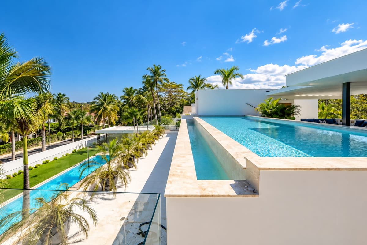 🌴 Penthouse Duplex d’Exception de 418 m² avec Rooftop et Piscine Privée – 