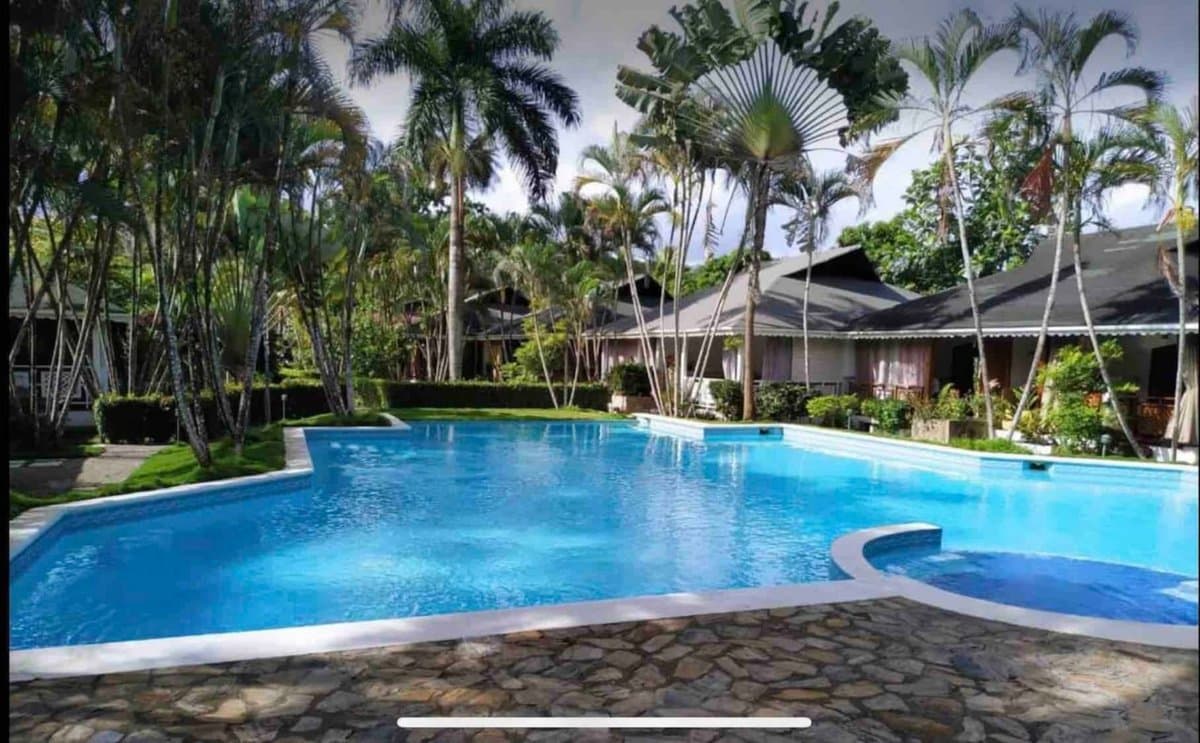 Villa coloniale de charme piscine jardin tropical Las Terrenas