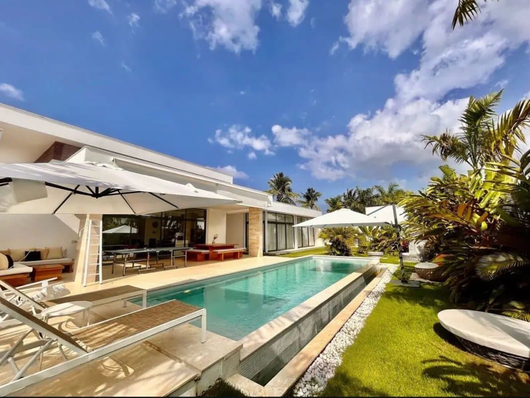Private Pool & Detached Suite