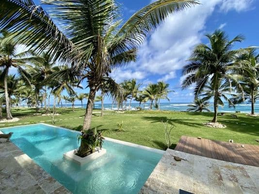 Spacious Family Beachfront Home