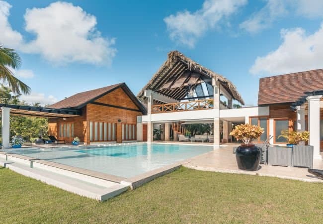 Magnificent villa w/private pool at Yarari