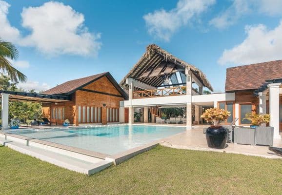 Magnificent villa w/private pool at Yarari