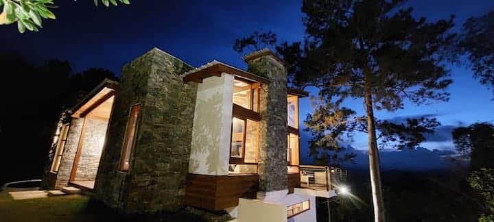 Casa Green Door